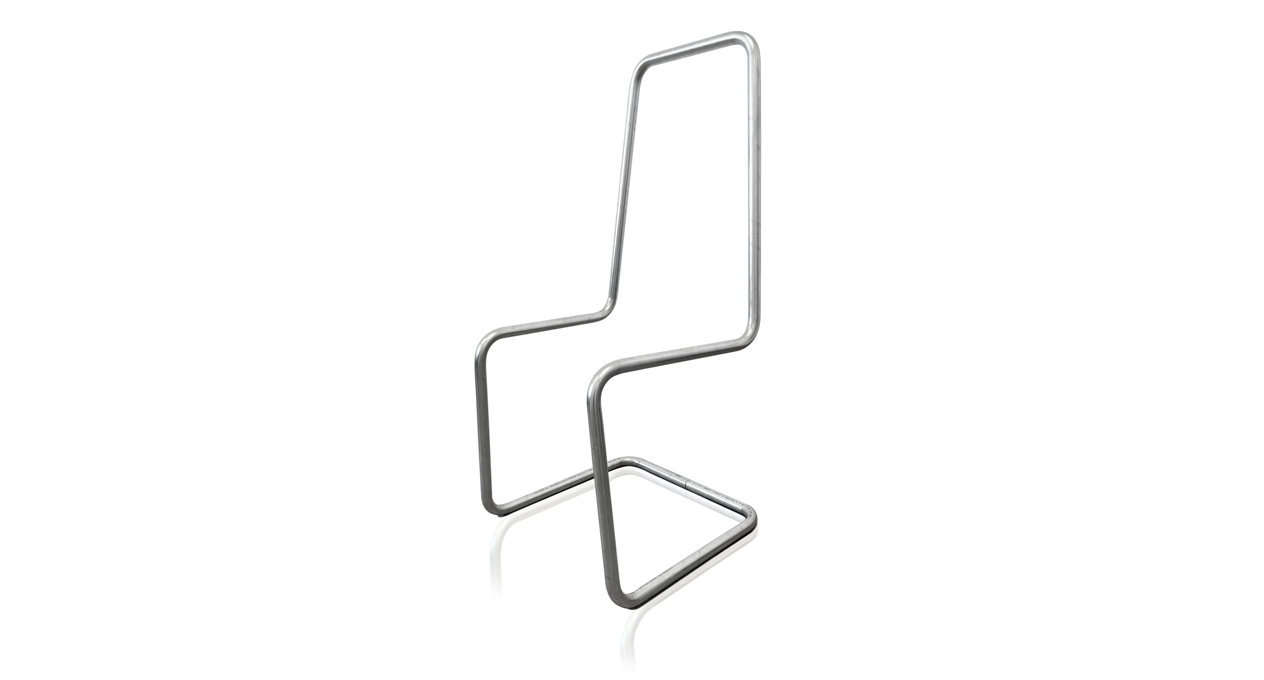 Gebogenes Metallrohr in rechteckiger Rahmenform.