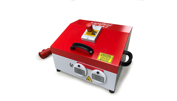 transfluid RE 642 mobiles Rohrbearbeitungsgerät mit Steuerbox und Not-Aus-Schalter.